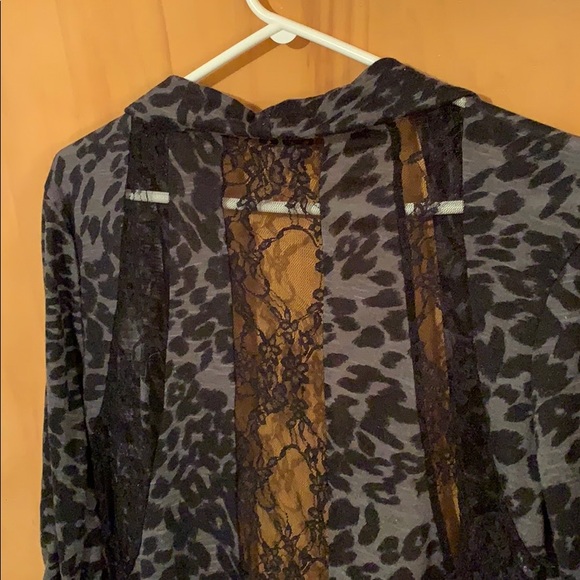 cardigan - Picture 3 of 4